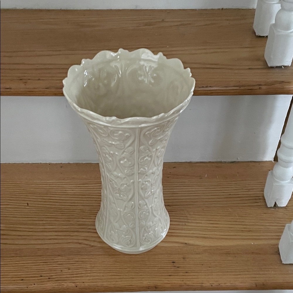 Lenox Ivory Textured Leaf Vase